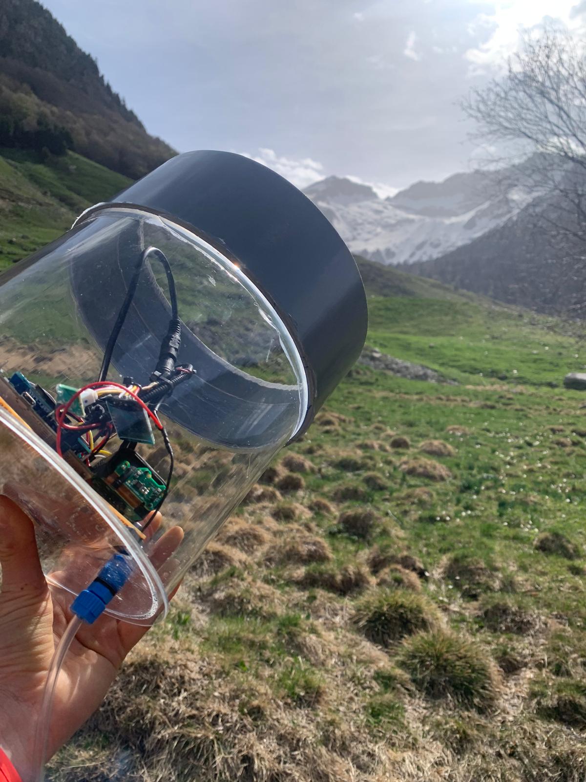This field campaign also provided an opportunity to test a prototype chamber for measuring CO₂, CH₄, and N₂O fluxes under field conditions.